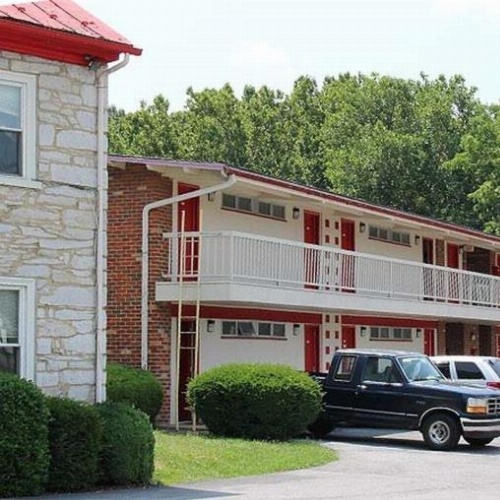 Hometown Inn Staunton image 12