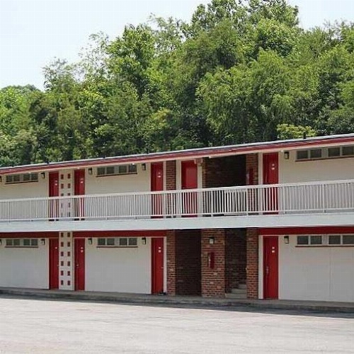 Hometown Inn Staunton image 14